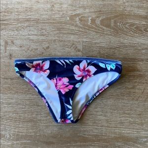 Cute cheeky Hawaiian bikini bottoms